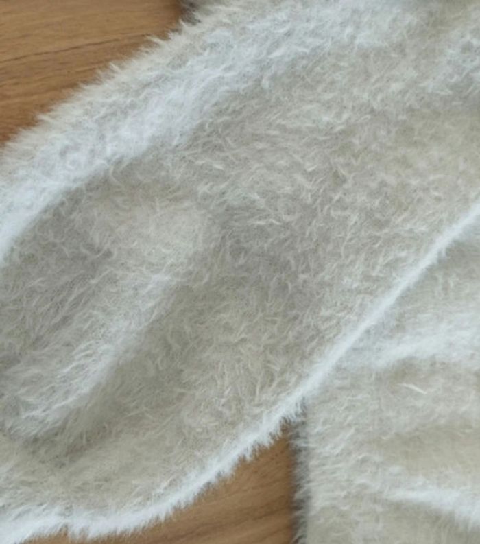 Pull blanc Bershka - photo numéro 2