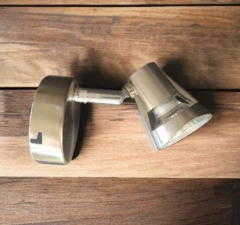 Spot inox argenté avec ampoule