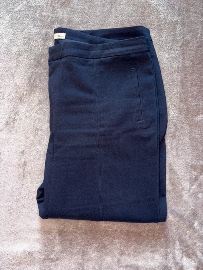 Pantalon à pinces femme Sfera taille 44 bleu marine en très bon état. - photo numéro 7