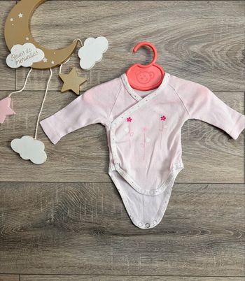 Bodie bébé fille rose et blanc Naissance