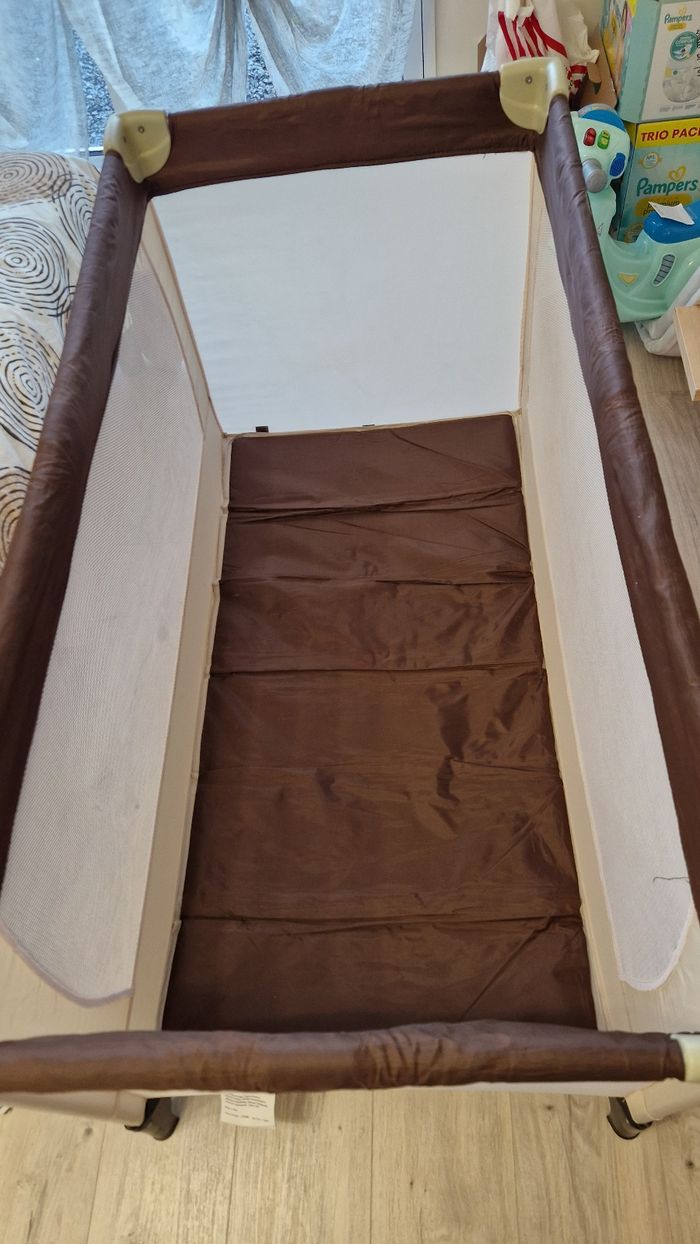 Lit parapluie - photo numéro 2