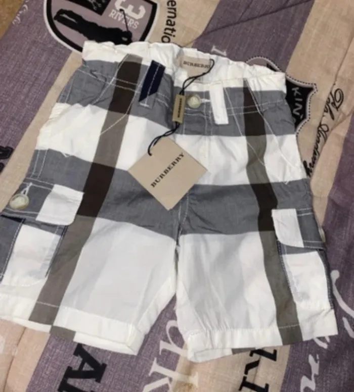 Short burberry 6/9 mois