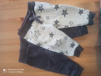 Deux pantalons molleton