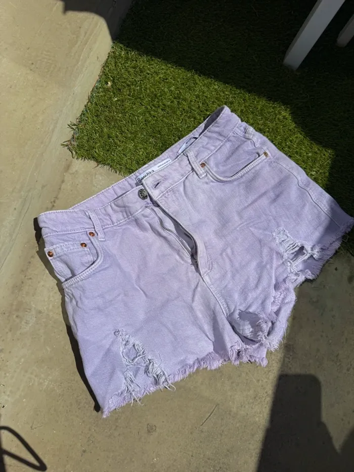Short en jean lavande – Neuf – T. 38 – Bershka