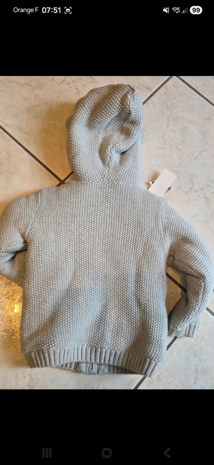 (Neuf non porté) 🏷🥰💙CHAUD superbe gilet zippé tricot et sherpa 36mois garçon 💙🥰 - photo numéro 2