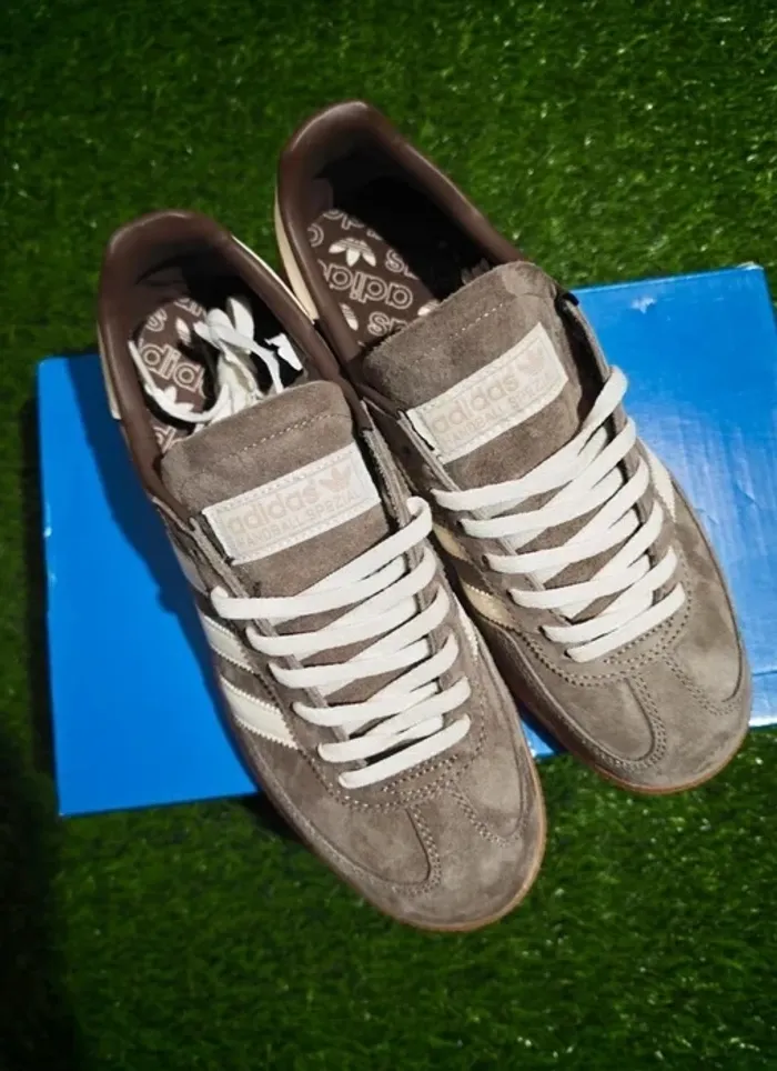 adidas Handball Spezial Gris Beige - Taille 40 - photo numéro 2