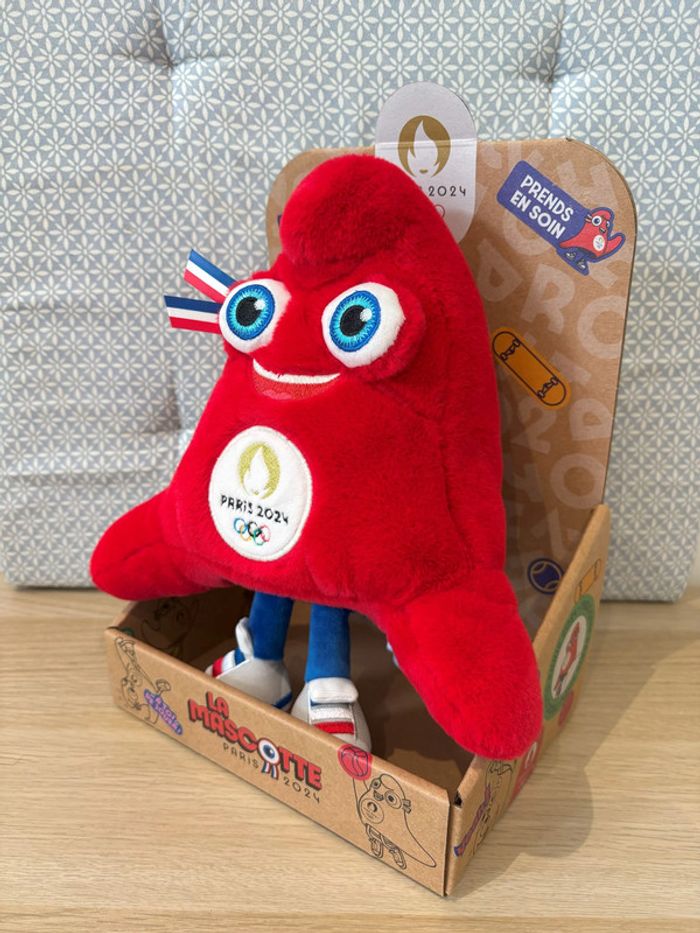 Peluche "La Phryge Olympique 25cm" JO Paris 2024 (Made In France) - photo numéro 2