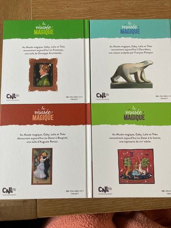 Lot de 4 livres neufs