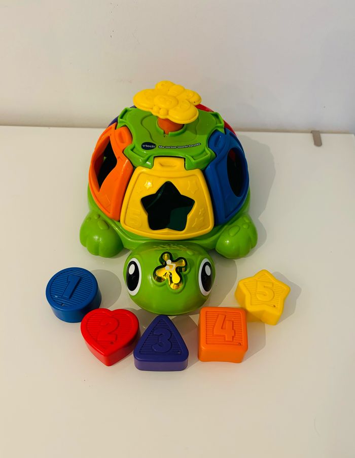 Ma tortue tourni formes 12-36 mois trieur de formes interactif jouet d’éveil +50 phrases chansons et sons apprentissage nombres couleurs formes motricité fine coordination oeil/main lot SOP77