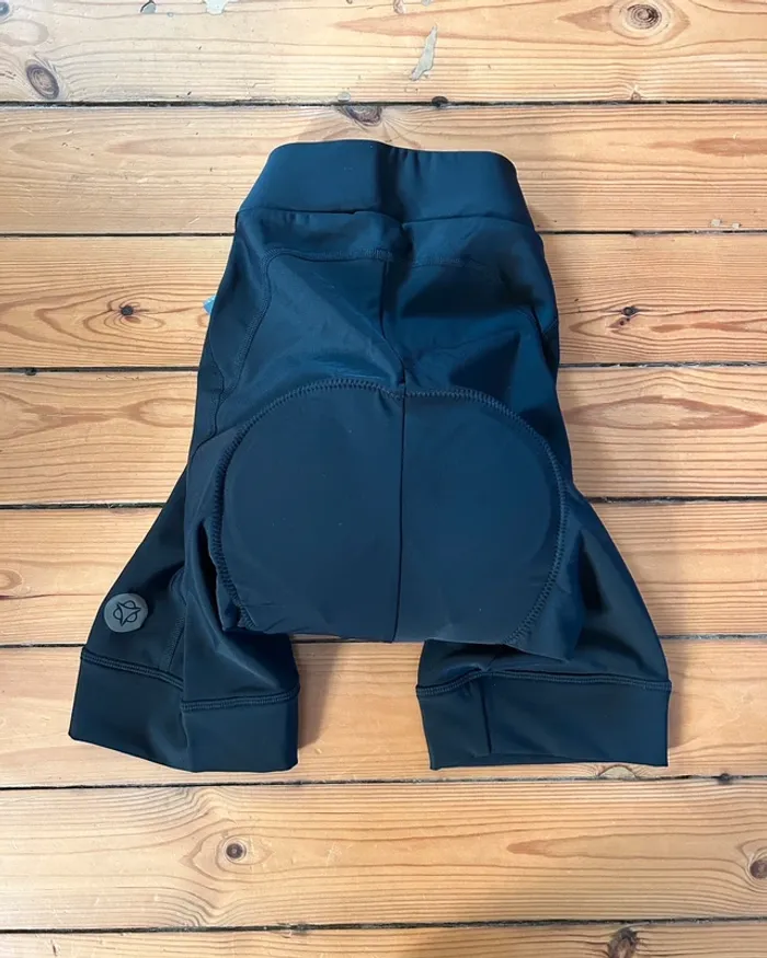 Cuissard / short de cycliste AGU - photo numéro 3