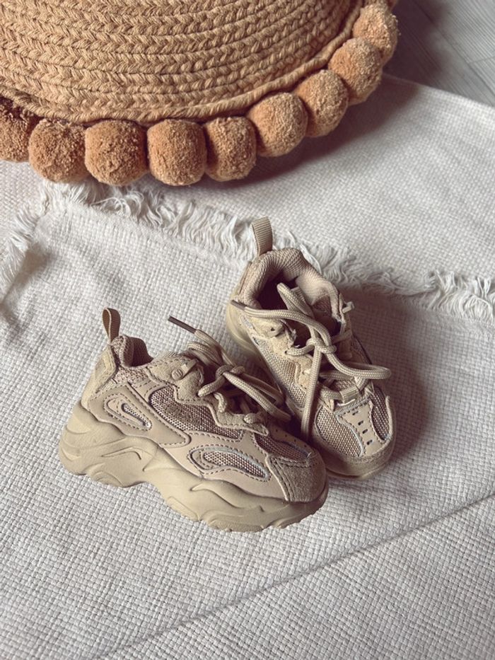 Baskets à lacet beige fila 20