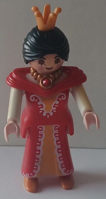 Princesse Playmobil rouge et jaune