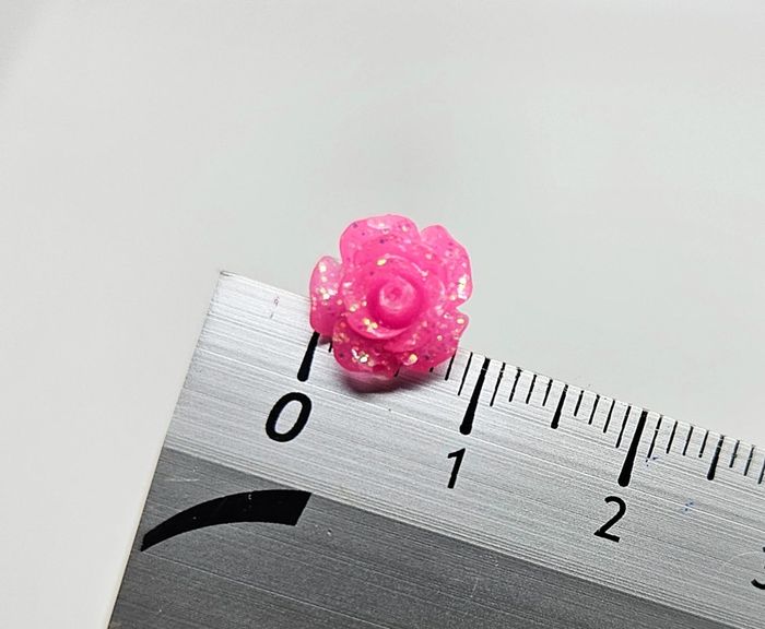 Paire de boucles d'oreilles.
Neuve.
Rose pailletée - photo numéro 4