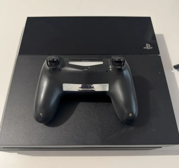 Console PS4 Noire - BE - Console - photo numéro 5