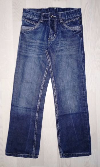 Jeans denim bleu marine délavé Pepperts 
T. 134 cm