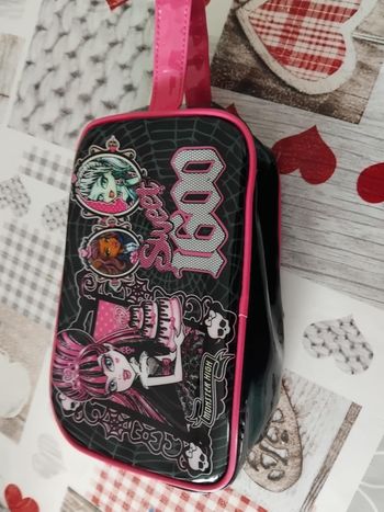 trousse de toilette
