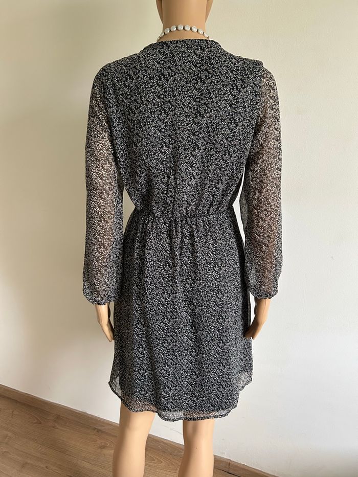 Robe noire et blanche neuve Only taille XS (valeur 33€) - photo numéro 5