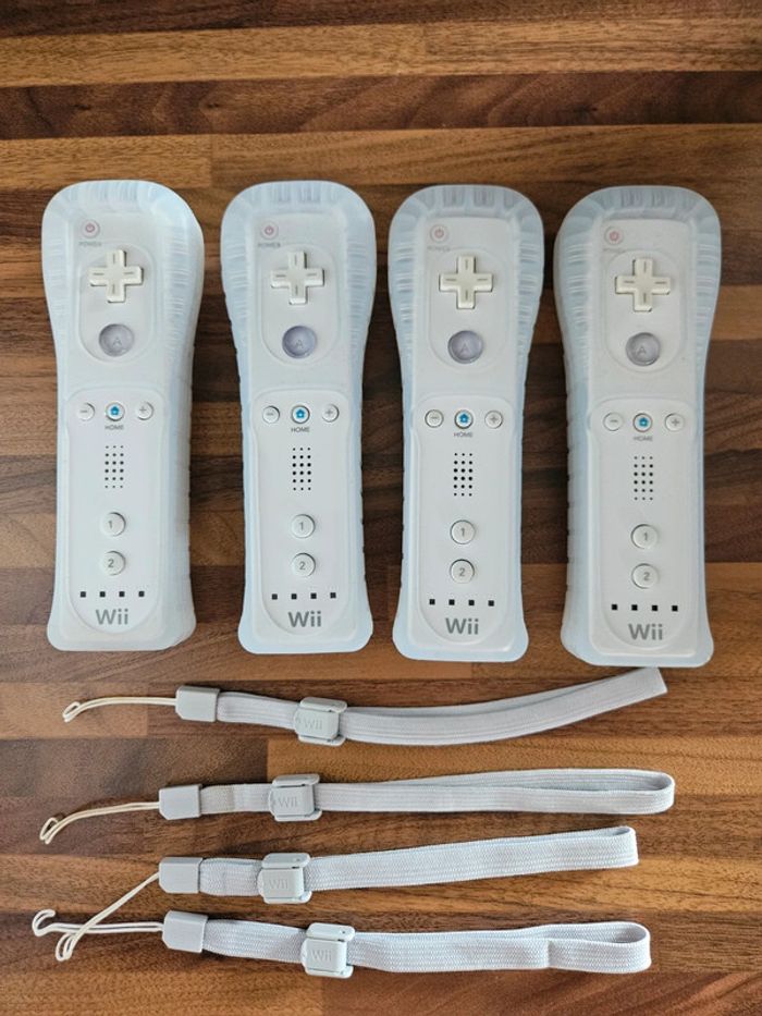 Nintendo Wii # Pack pour 4 Personnes Wii Sports , mario kart et autres # - photo numéro 2