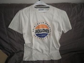 TEE SHIRT