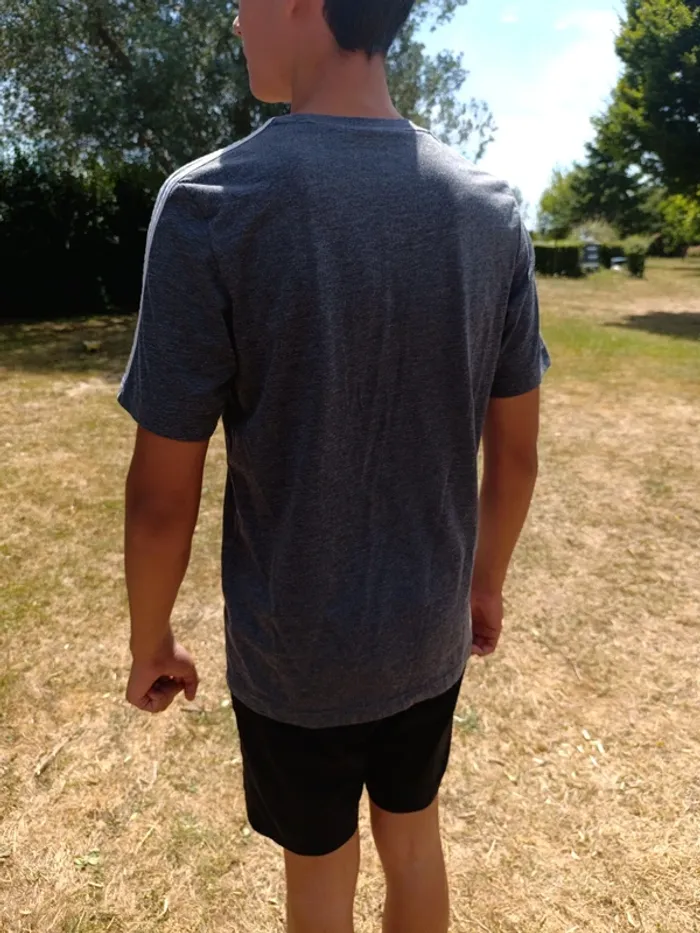 T-shirt adidas aeroready gris - photo numéro 2