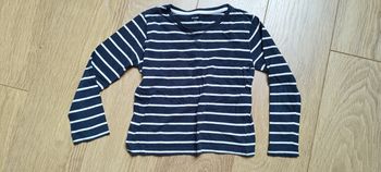 T-shirt manches longues rayé bleu marine et blanc Kiabi - 6 ans
