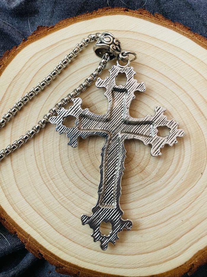 Magnifique collier croix acier argenté - photo numéro 4