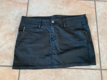 Mini Jupe Mango T 38 en coton enduit noire