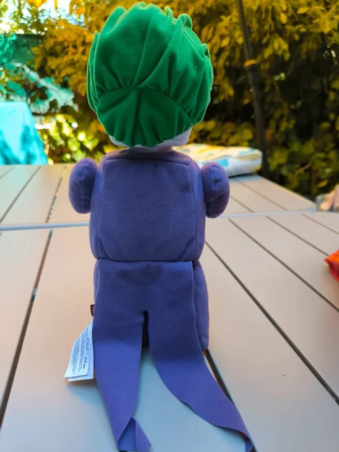 Superbe peluche lego joker tb état 35cm - photo numéro 2