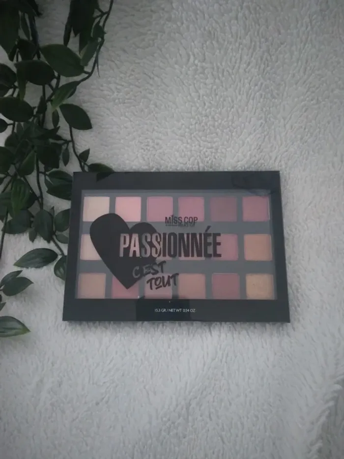 🌸Palette maquillage neuve couleur rose/rouge/dorée🌸 - photo numéro 5