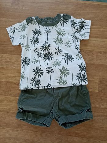 Ensemble short/tee shirt taille 3 mois.