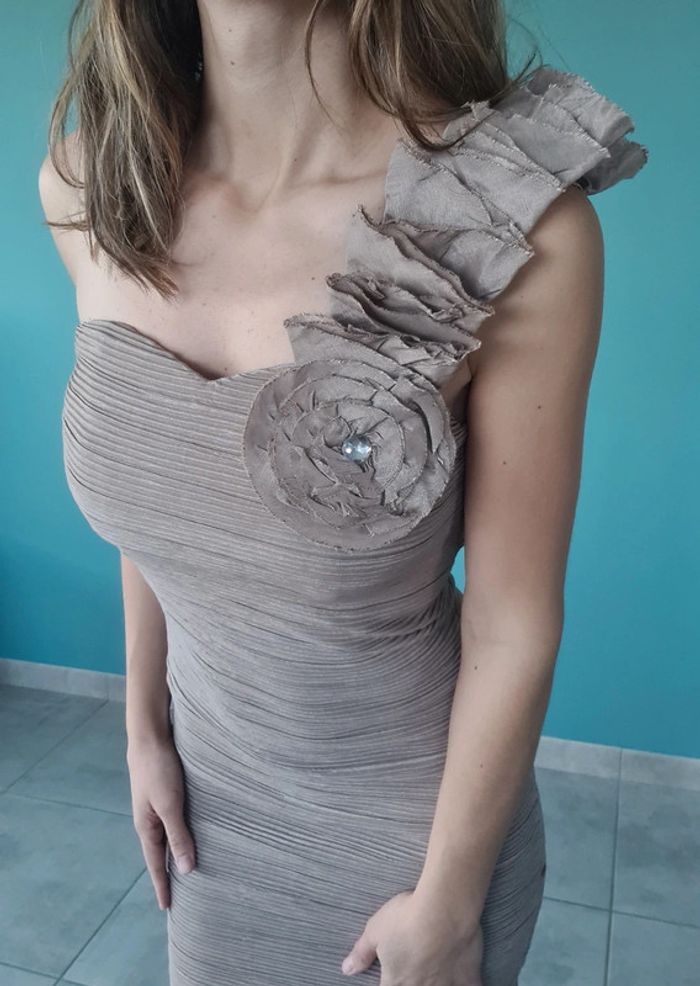 Robe plissé pour occasion beige - photo numéro 3