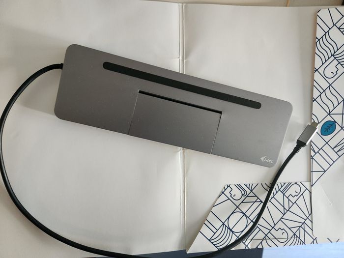 Station d’accueil usb-c 4K Display Dock – 85W – HDMI / Vga / Ethernet / Usb 3.0 – Excellent état - photo numéro 3