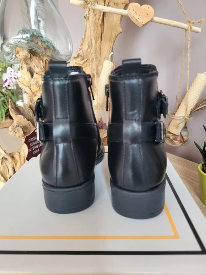 Bottines neuves pointure 29. - photo numéro 5