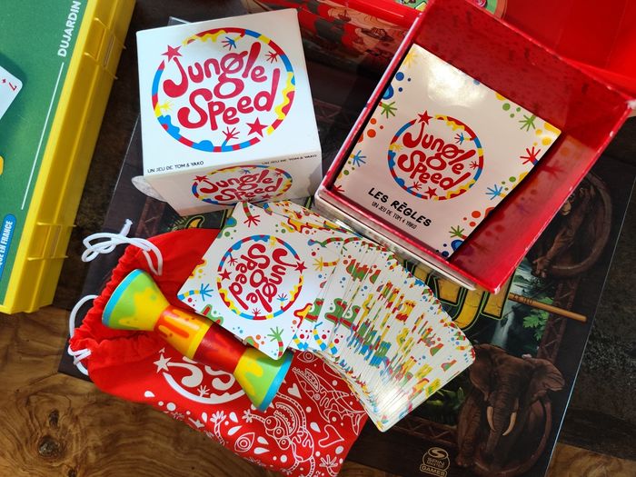 Jeux de société Jumanji nain jaune dobble harry potter boîte à énigme jungle speed - photo numéro 10