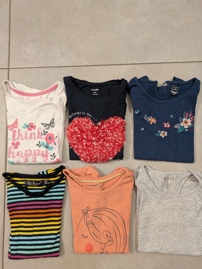 Lot de tee-shirts 5/6 ans