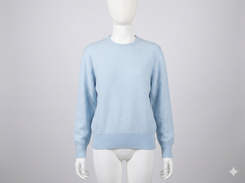 pull bleu ciel col rond Taille 36-38 Création Pierre Cardin Paris Très doux