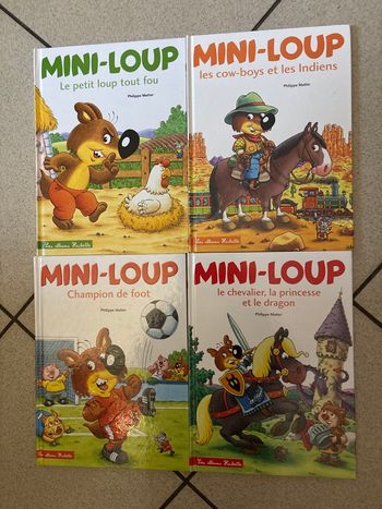 Lot 4 livres enfants Mini Loup 