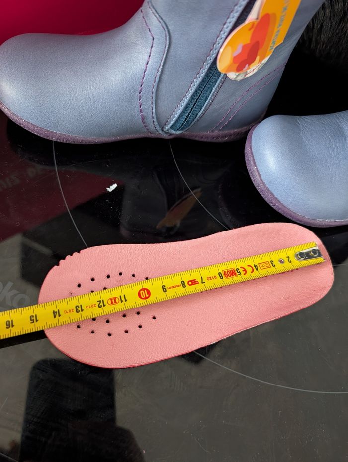 Chaussures fille tout cuir doux et souple. Taille 24. Agatha Ruiz de la Prada - photo numéro 5