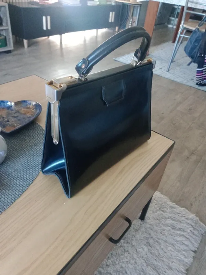 Sac à main en cuir vintage années 1960 - photo numéro 2