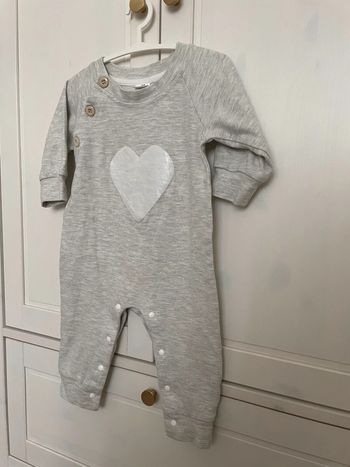 Combinaison Neuf gris coeur 12 mois