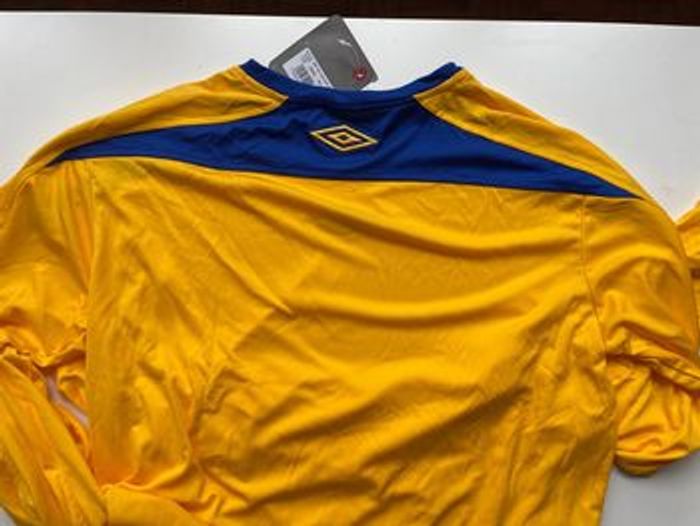Sweat léger d’entraînement neuf jaune et bleu taille XXL Umbro - photo numéro 7