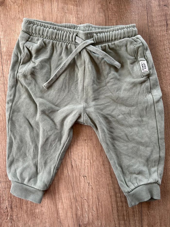 Ensemble jogging 9 mois - photo numéro 2