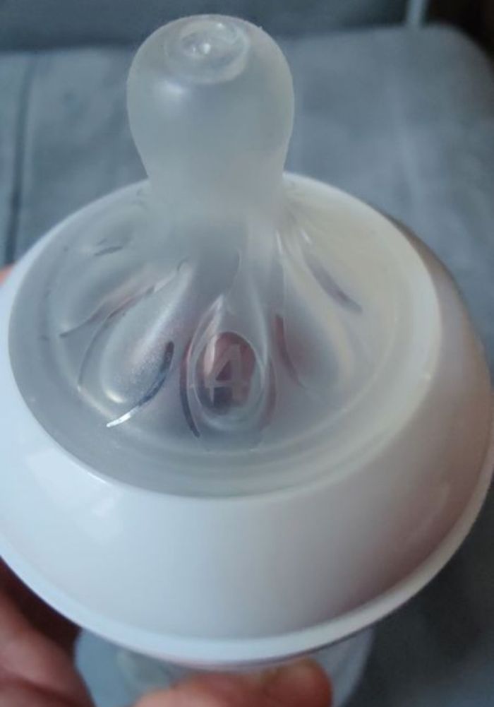 Biberon Philips Avent et tétines - photo numéro 3