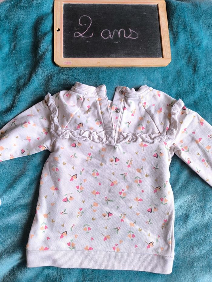 Pull Orchestra fleuri taille 2 ans en très bon état - photo numéro 3