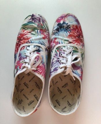 Chaussures plates fleuris pointure 41