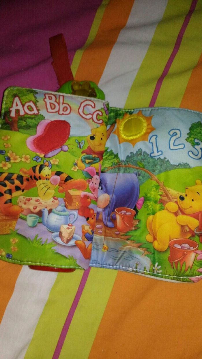 Le livre tout doux des saisons disney vtech - photo numéro 2