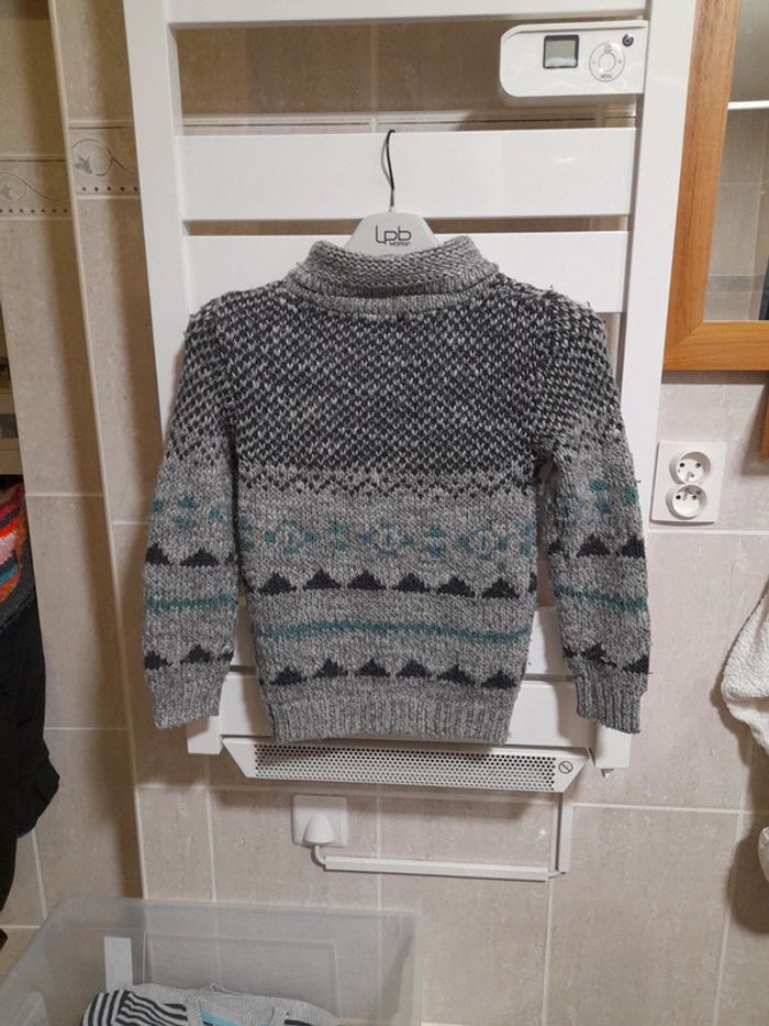 Pull 8 ans - photo numéro 2