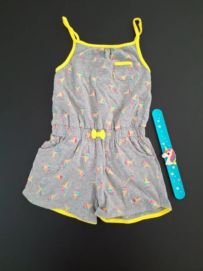 Combishort Kiabi 5 ans très bon état