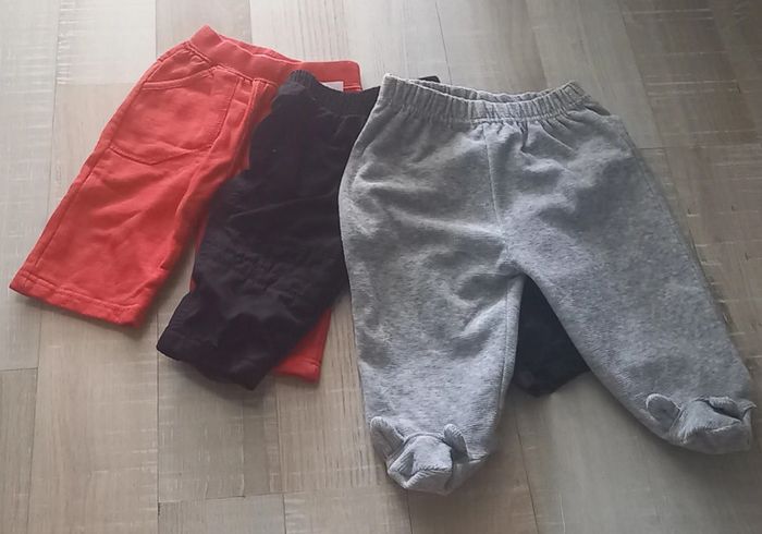 Lot joggings taille 6 mois