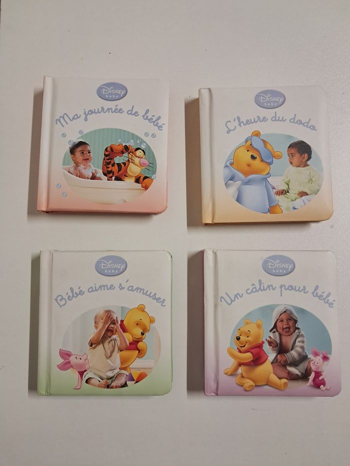 Lot 4 livres bébé Winnie l'ourson